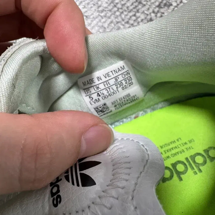 [BUNJANG] Adidas Ozweego Shoes / 아디다스 오즈위고 230-235