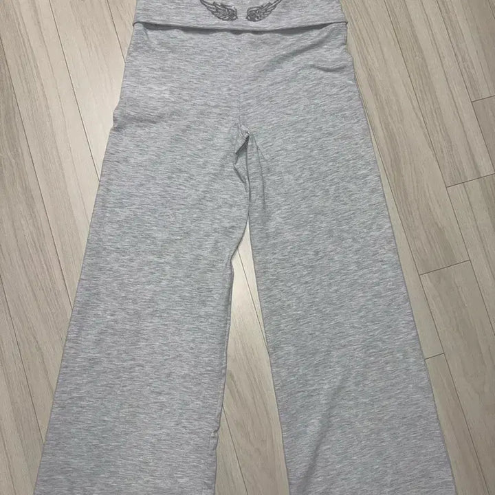 [BUNJANG] Subdued Angel Wing Pants (M) / 섭듀드 엔젤 윙 팬츠