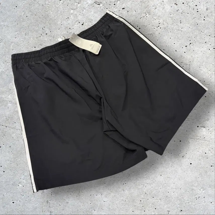 [BUNJANG] Adidas Essentials 3-Stripes Shorts Black 5XL / [5XL] 아디다스 에센셜 3선 반바지 블랙 새상품