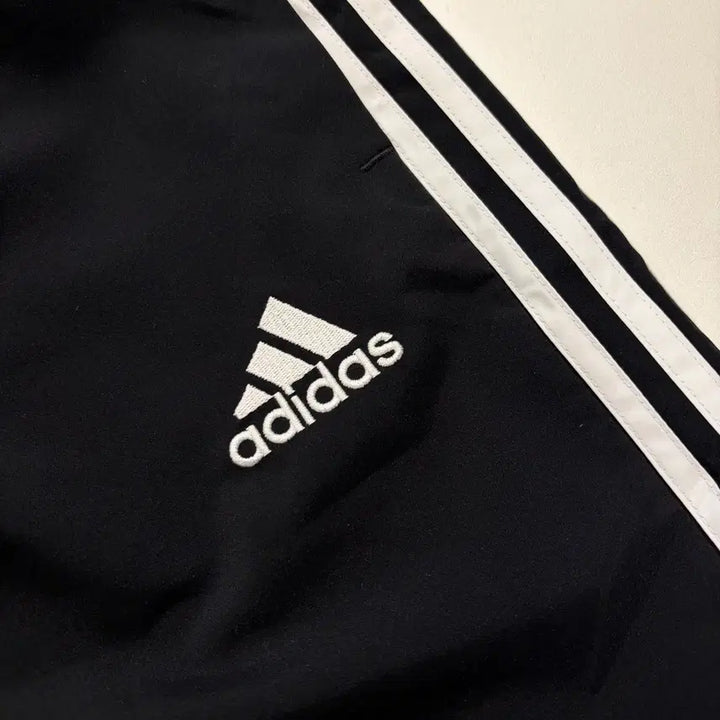 [BUNJANG] Adidas Essentials 3-Stripes Shorts Black 5XL / [5XL] 아디다스 에센셜 3선 반바지 블랙 새상품