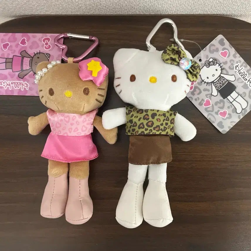 [BUNJANG] Sanrio Hello Kitty Long Leg Keyring Leopard Set (Pink &amp; Khaki) / Set 산리오 헬로키티 롱다리 키티 키링 2종 레오파드 호피 세트 인형