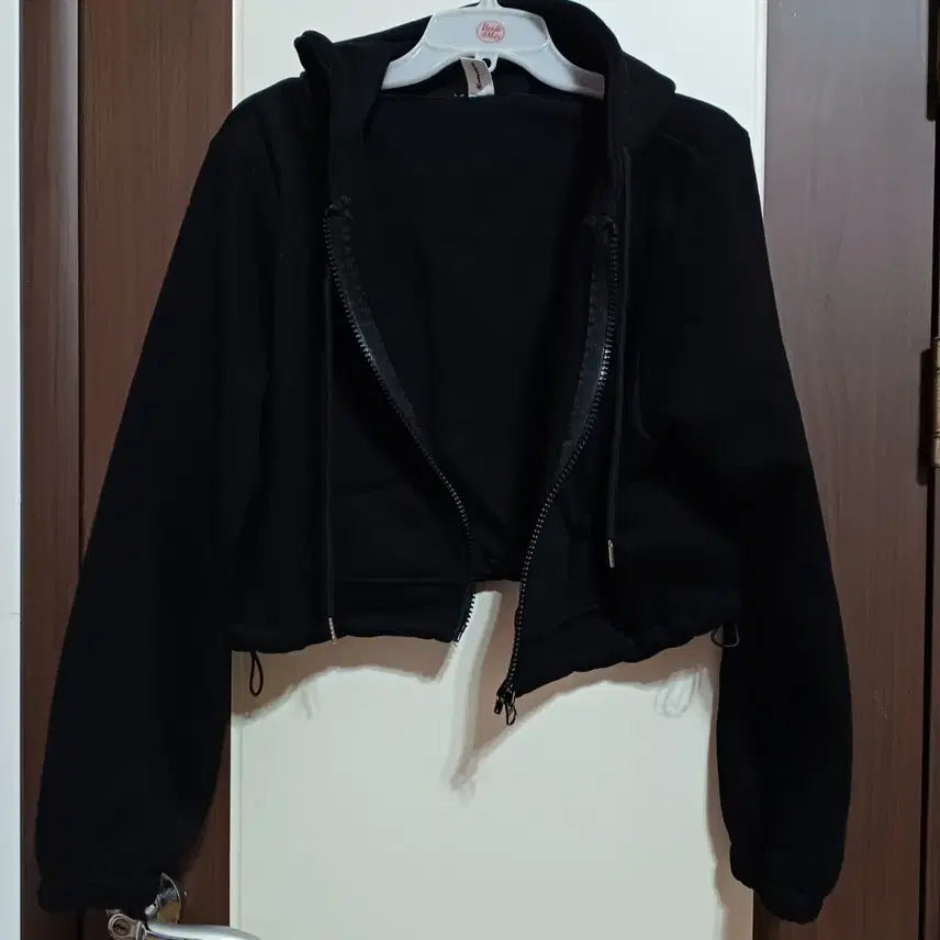 [BUNJANG] Black Cropped Hoodie Zip-Up Jacket / 검정색 후드 집업 크롭 기모 자켓