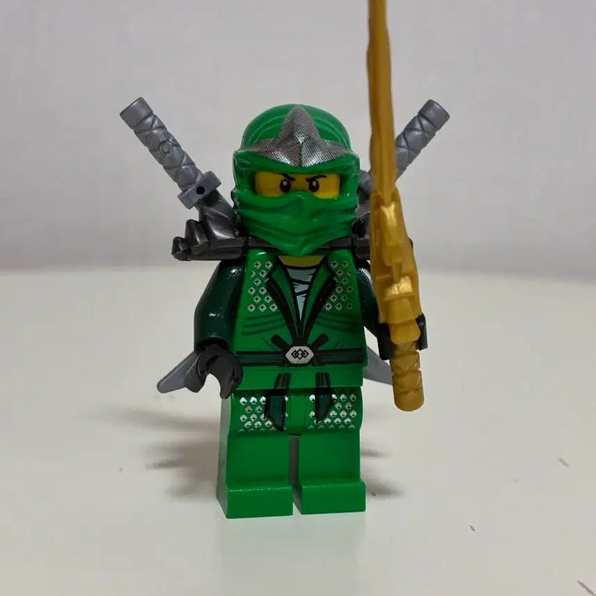 [BUNJANG] LEGO Ninjago ZX Lloyd Minifigure + Golden Dragon Full Set / 레고 닌자고 zx 로이드 미니피겨 + 황금칼 풀셋
