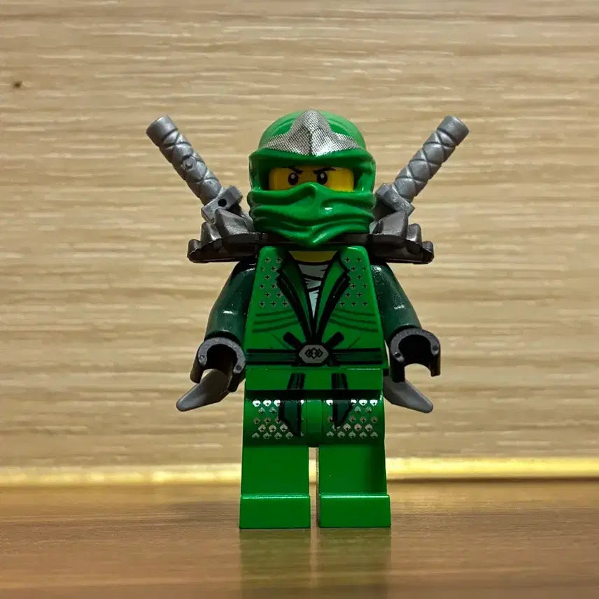 [BUNJANG] LEGO Ninjago ZX Lloyd Minifigure + Golden Dragon Full Set / 레고 닌자고 zx 로이드 미니피겨 + 황금칼 풀셋