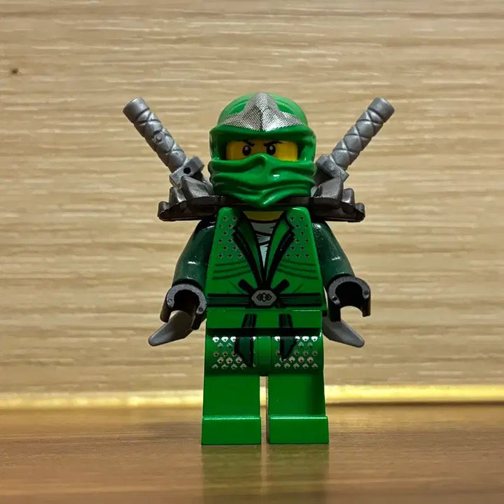 [BUNJANG] LEGO Ninjago ZX Lloyd Minifigure + Golden Dragon Full Set / 레고 닌자고 zx 로이드 미니피겨 + 황금칼 풀셋