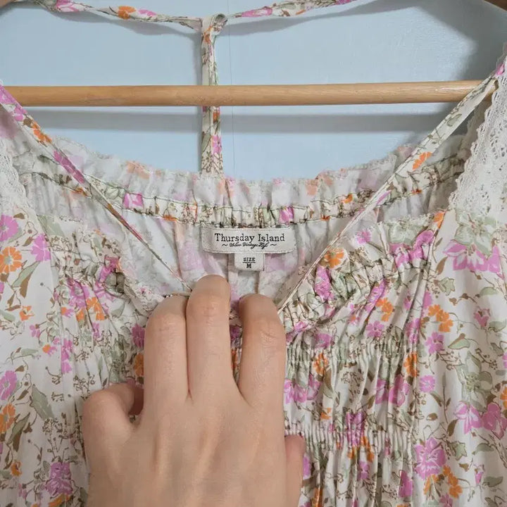 [BUNJANG] Thursday Island Floral Shirring Long Dress / 써스데이아일랜드 플라워 셔링 롱 원피스