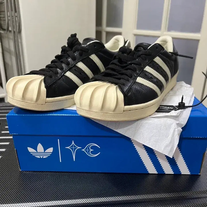 [BUNJANG] Thug Club x Adidas Superstar Sneakers (265) / 떠그클럽 아디다스 콜라보 슈퍼스타 265