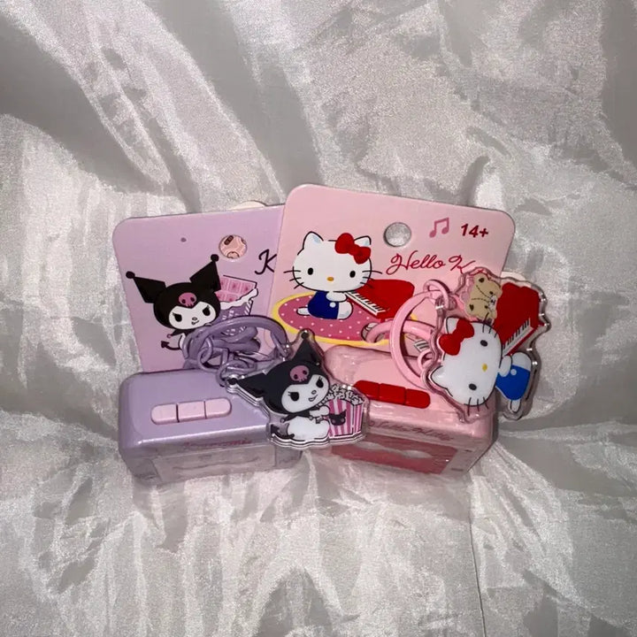 [BUNJANG] Sanrio Hello Kitty Kuromi Cassette Tape Voice Recorder Keychain / 새상품) 산리오 헬로키티 쿠로미 카세트 녹음 키링
