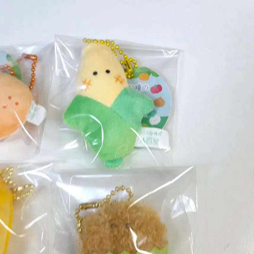 [BUNJANG] Tsuburana Hitomi "Cute Eyes" Gachapon Keychain Set / 귀여운 눈동자 키링 가챠 츠부라나 히토미 (옥수수,귤, 멘치카츠,핫도그)