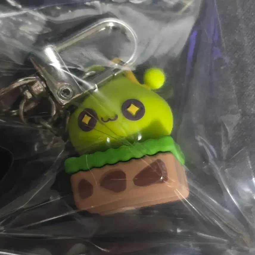[BUNJANG] MapleStory Figure Keyring (Pink Bean / Slime / Stone Spirit) / 메이플스토리 피규어 키링 핑크빈이랑 교환이나 슬라임 돌의정령 판매합니다