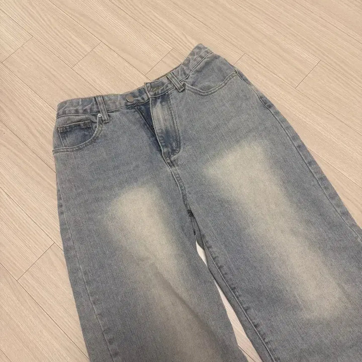 [BUNJANG] Ablley Back Pocket Vintage Washing Wide Denim Jeans / 에이블리 [밀크티] 백포켓 빈티지 워싱 와이드데님 청바지