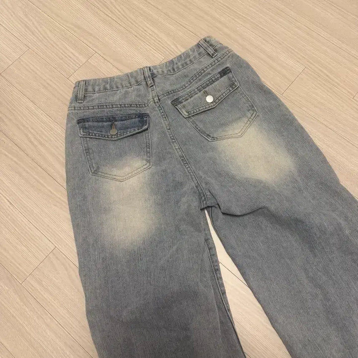[BUNJANG] Ablley Back Pocket Vintage Washing Wide Denim Jeans / 에이블리 [밀크티] 백포켓 빈티지 워싱 와이드데님 청바지