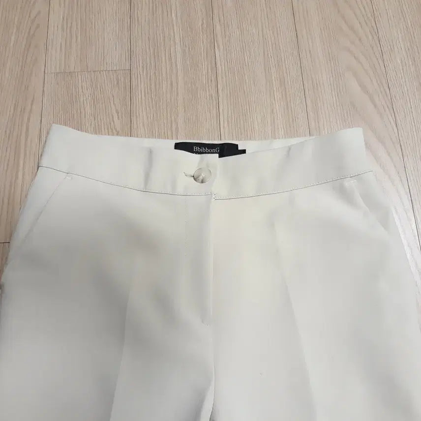 [BUNJANG] BbibbonG UnnI Beige Bootcut Slacks Pants / (미사용품) 바지 슬랙스 베이지 팬츠