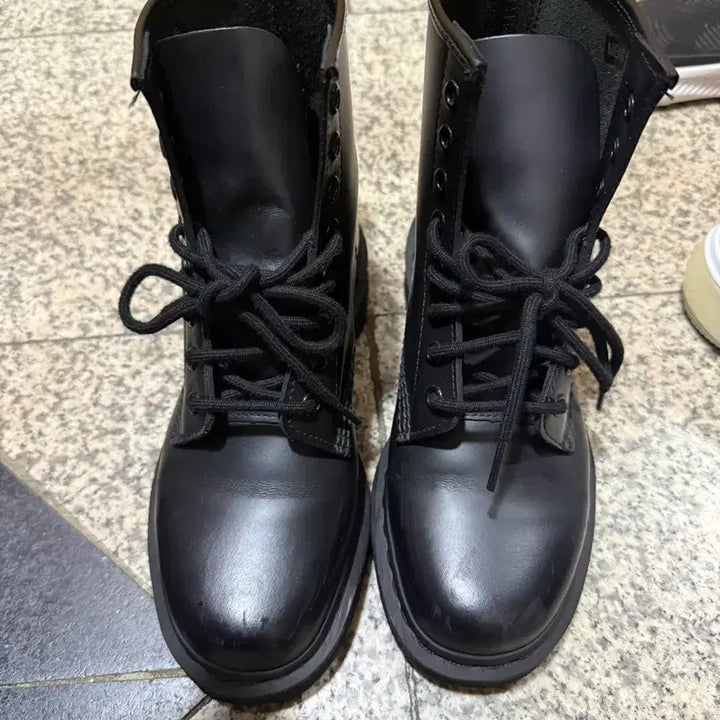 [SOLD OUT] 닥터마틴 1460 워커 부츠 250