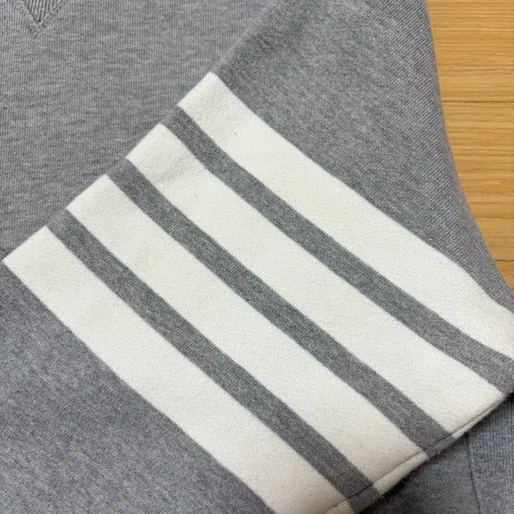 [BUNJANG] Thom Browne Diagonal Stripe Sweatshirt Size 2 / [2] 톰브라운 사선완장 맨투맨