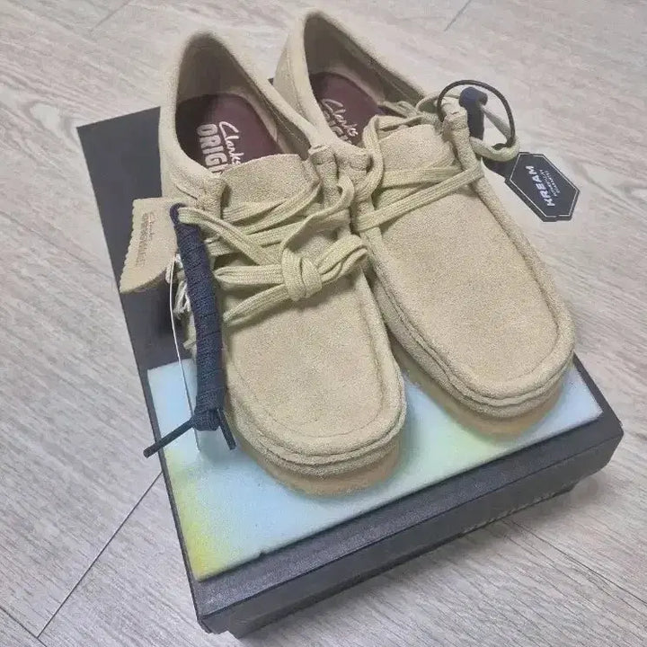 [BUNJANG] Clarks Wallabee Sand Beige UK 3 / 클락스 왈라비 샌드베이지 UK 3 (225)