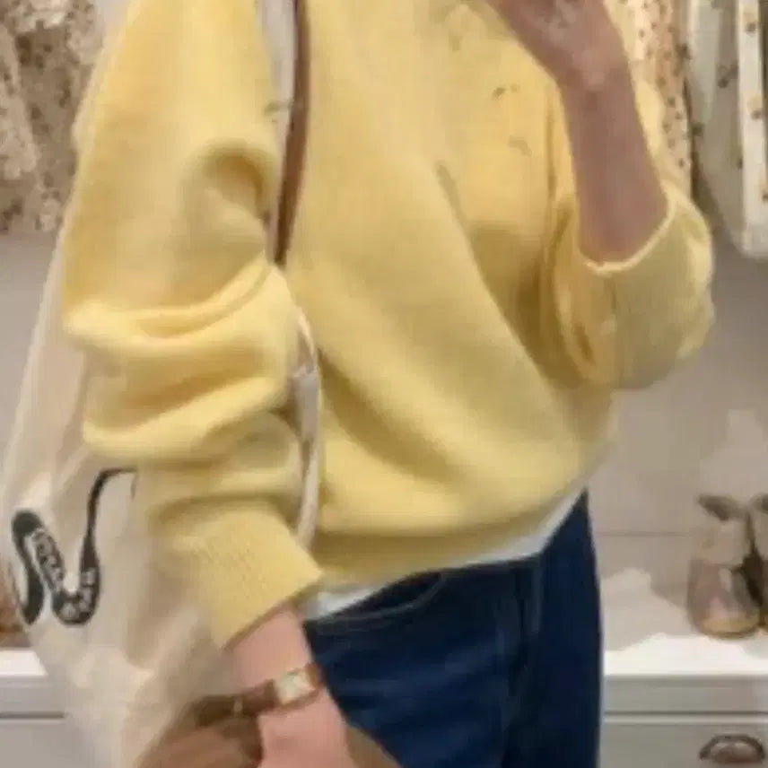 [BUNJANG] Yellow Knit Sweater / 노란색 니트 스웨터
