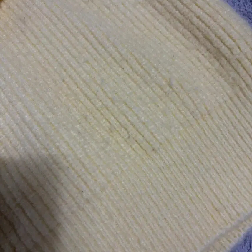 [BUNJANG] Yellow Knit Sweater / 노란색 니트 스웨터