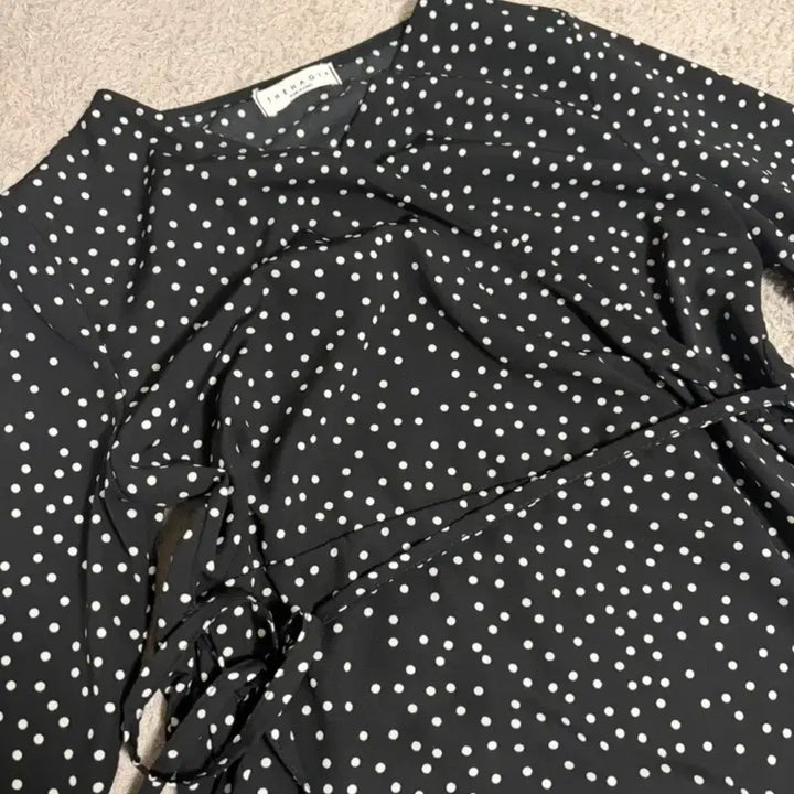 [BUNJANG] Black Dot Wrap Dress / 블랙도트랩원피스