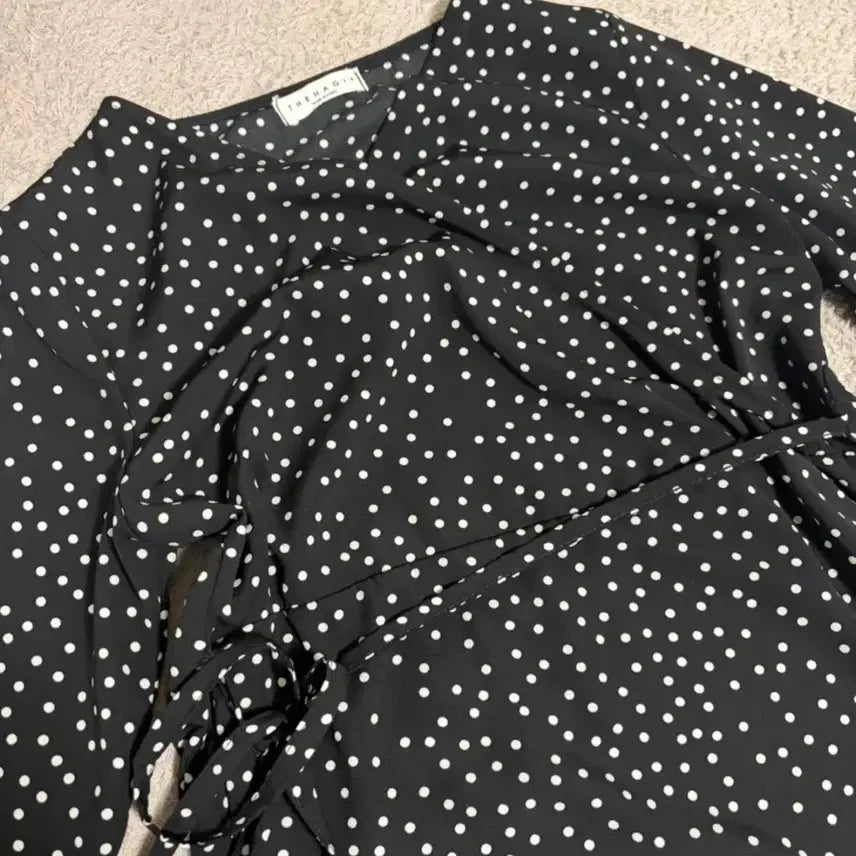 [BUNJANG] Black Dot Wrap Dress / 블랙도트랩원피스