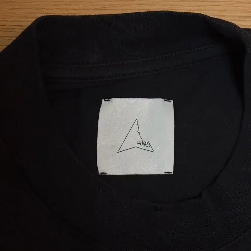 [BUNJANG] Roa Hiking T-shirt Black / 로아 하이킹 티셔츠 블랙 반팔티