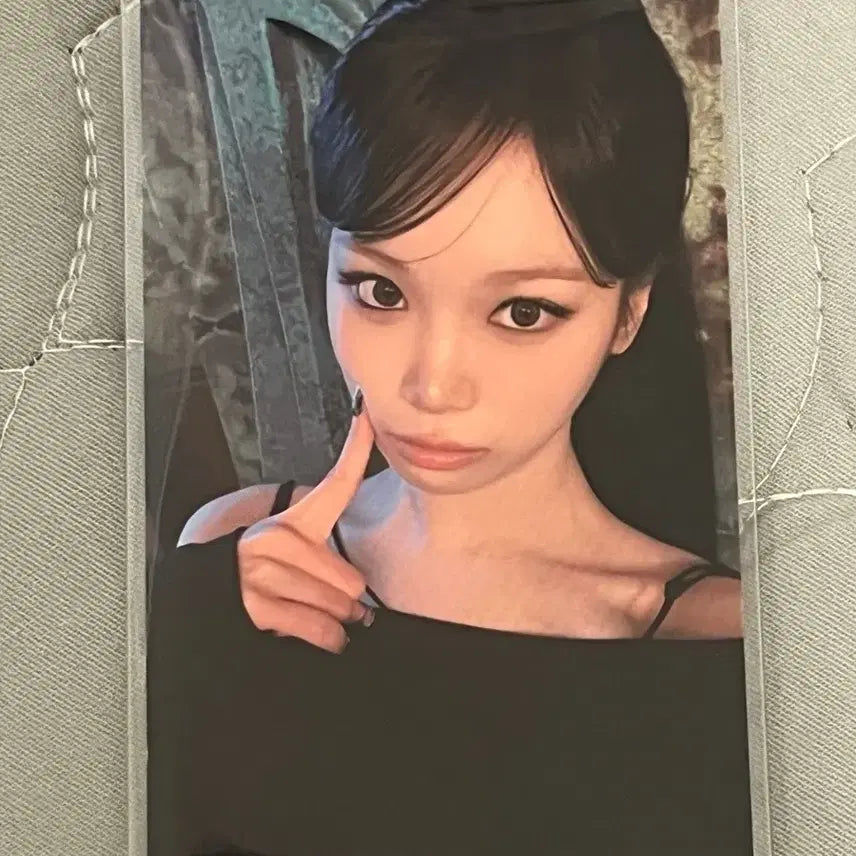 [BUNJANG] LE SSERAFIM Kim Chaewon Celebrate Photocard / 르세라핌 김채원 셀레브레이션 공방 2주차 포카