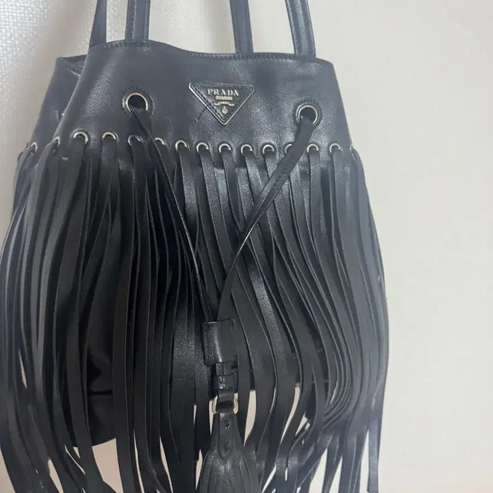 [BUNJANG] Prada Black Leather Fringe Bucket Bag / 프라다 블랙 레더 프린지 버킷백