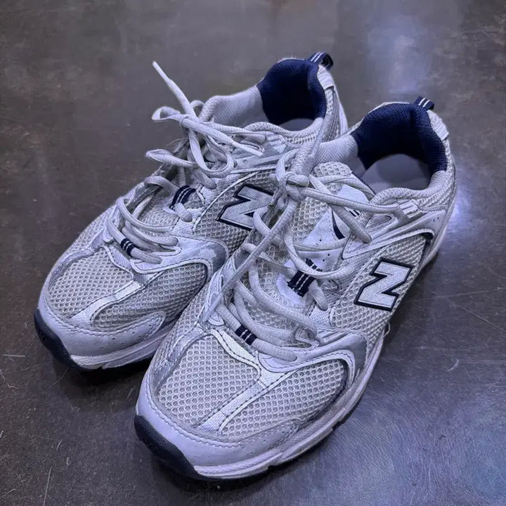 [BUNJANG] New Balance 530 White Silver Navy Sneakers 245 / 뉴발란스 530 화이트 실버 네이비 스니커즈 245