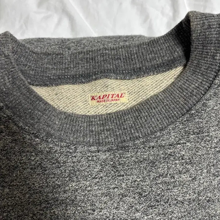 [BUNJANG] Capital Sweatshirt Size 4 / 캐피탈 맨투맨