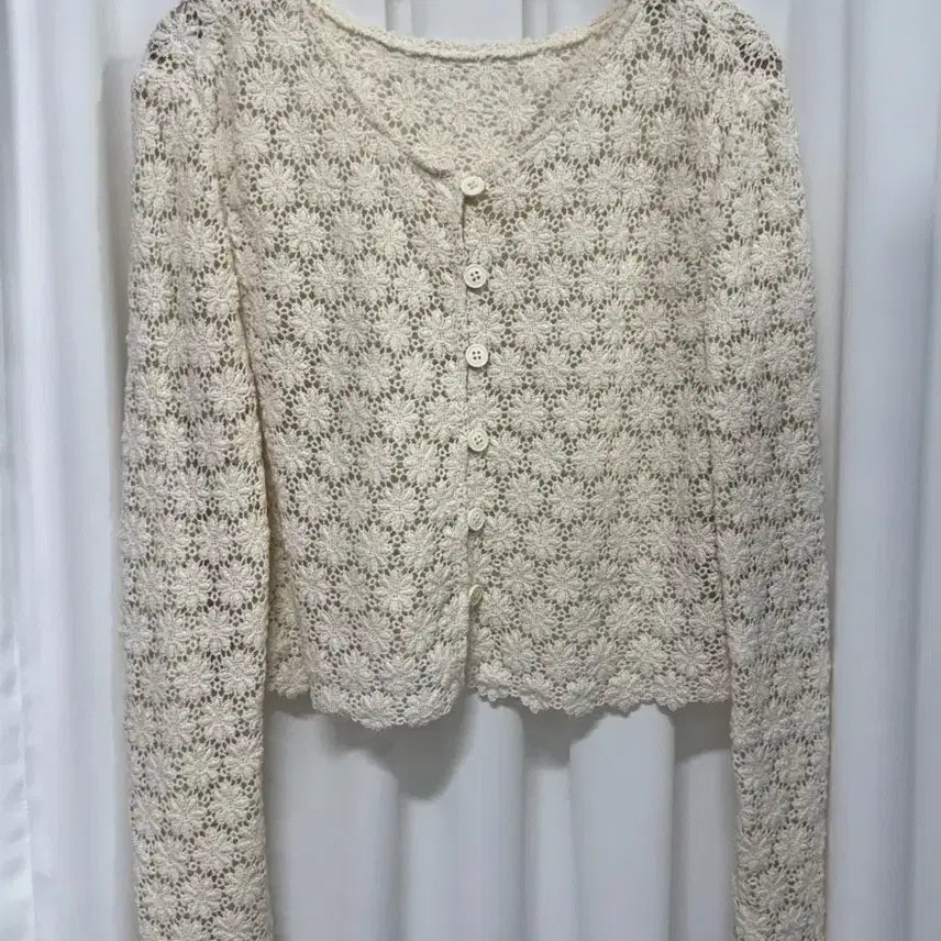 [BUNJANG] 8seconds Crochet Beige Flower Cardigan / 에잇세컨즈 크로셰 베이지 플라워 가디건