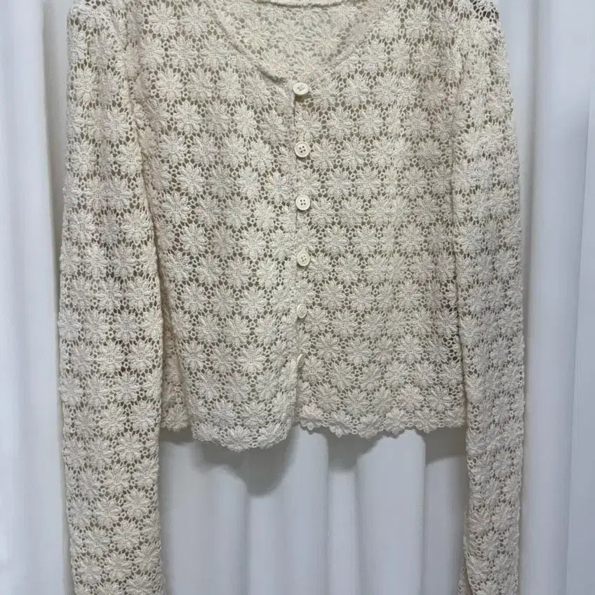 [BUNJANG] 8seconds Crochet Beige Flower Cardigan / 에잇세컨즈 크로셰 베이지 플라워 가디건