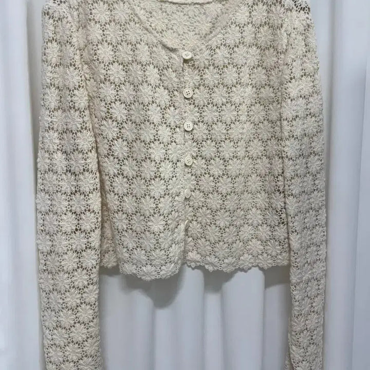 [BUNJANG] 8seconds Crochet Beige Flower Cardigan / 에잇세컨즈 크로셰 베이지 플라워 가디건