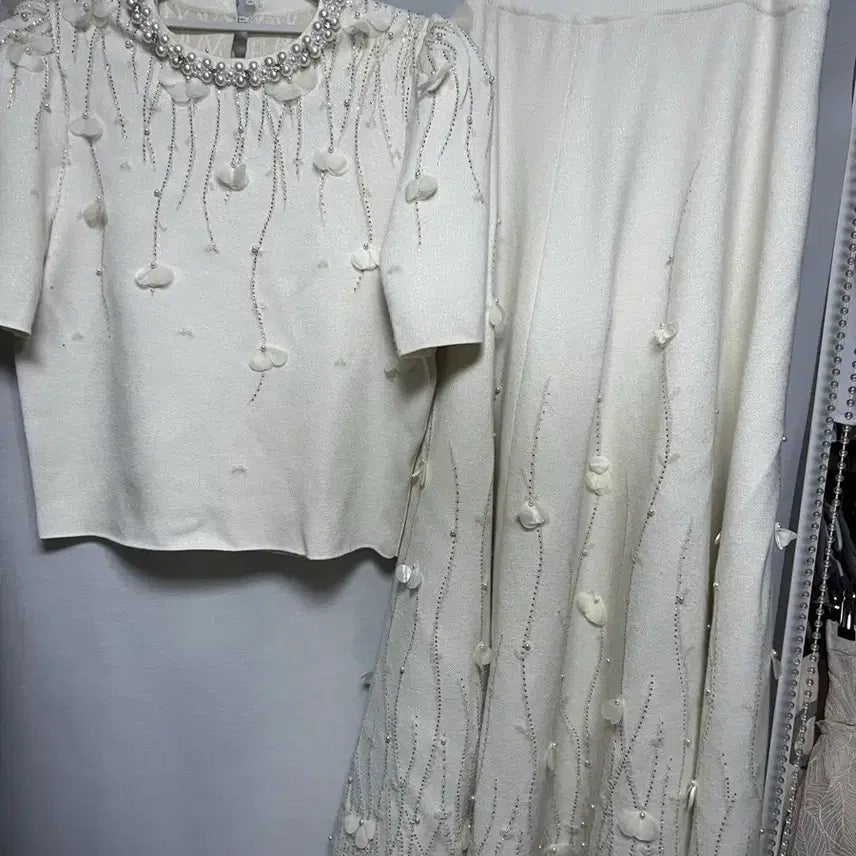 [BUNJANG] Ongnel Flower Knit Set-up / 엉넬 플라워 니트 셋업