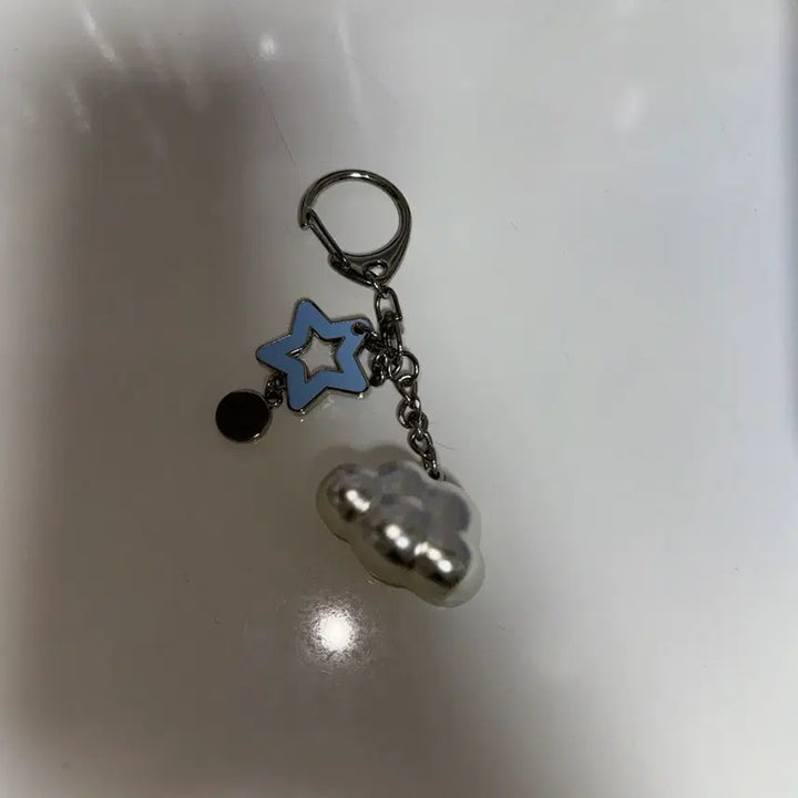 [BUNJANG] ILLIT Glitterday Cloud Keyring Unsealed MD / 아일릿 글리터데이 구름 키링 개봉 md