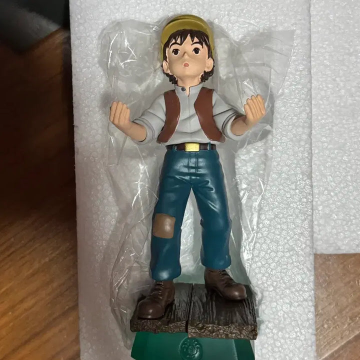 [BUNJANG] Studio Ghibli Laputa Paz Multipurpose Stand (Unsealed) / 지브리 라퓨타 파즈 다용도 스탠드 (단순개봉품)