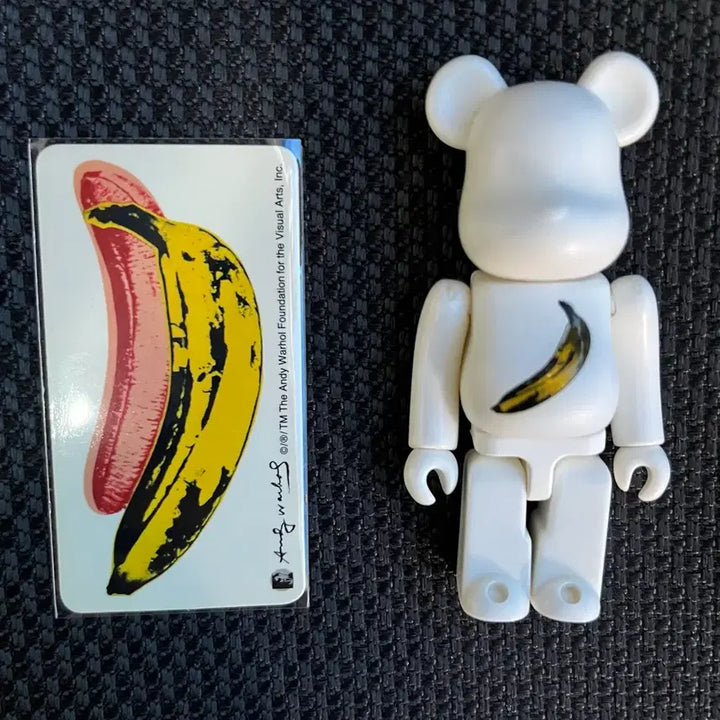 [BUNJANG] Bearbrick Pattern Andy Warhol Banana Unsealed / 베어브릭 23탄 패턴 앤디워홀 바나나 개봉