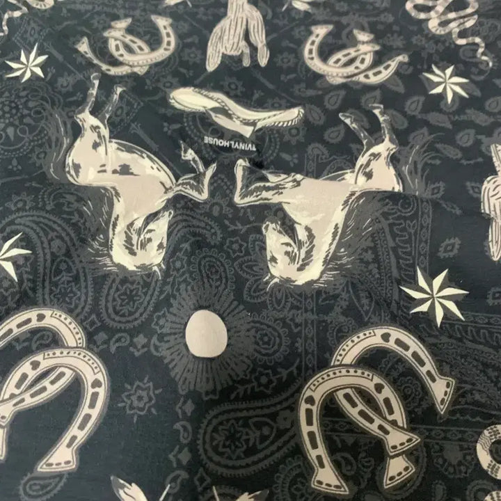 [BUNJANG] The Vinyl House Navy Bandana / 더바이닐하우스 네이비반다나 판매