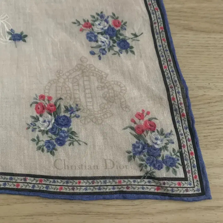 [BUNJANG] Vintage Dior, Yves Saint Laurent Scarves Bundle Set (2 Items) / 빈티지 디올,입생로랑 스카프 2개 일괄판매