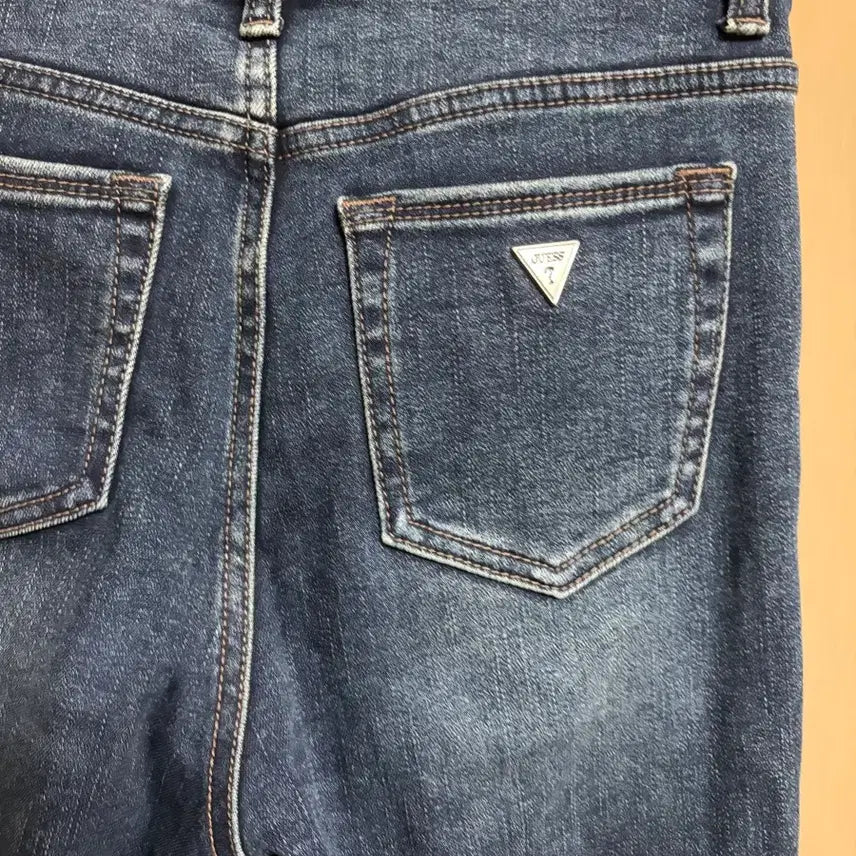 [BUNJANG] Guess Flared Lined Denim Jeans / 게스 기모 청바지