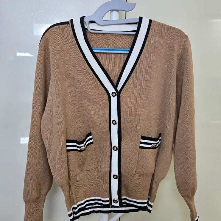 [BUNJANG] Brown Color Block Line Cardigan / 브라운 배색 라인 가디건