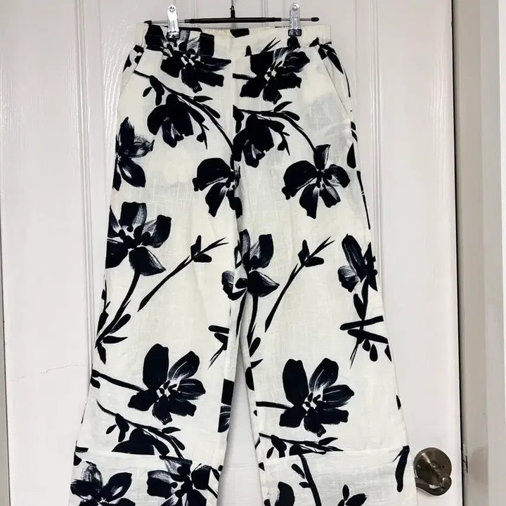 [BUNJANG] Flower Print Cotton Blend Trousers with Back Elastic Band / 뒷밴딩 플라워 프린트 마혼방 바지