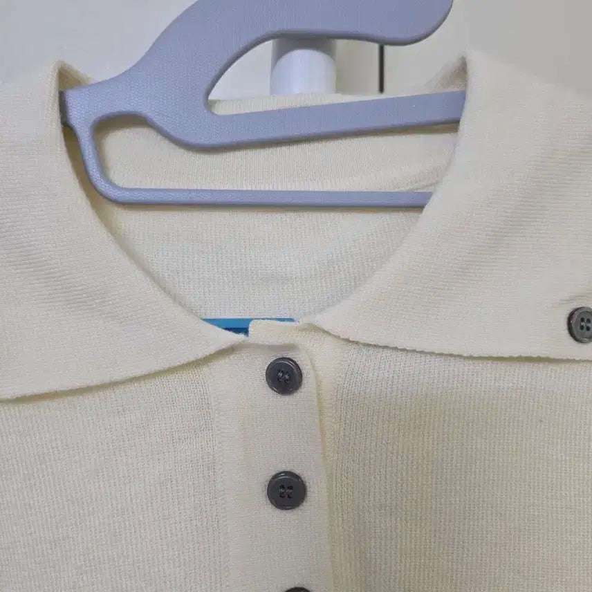 [BUNJANG] Ivory Collar Neck Knit Long Sleeve T-Shirt / 아이보리 카라넥 니트 긴팔티