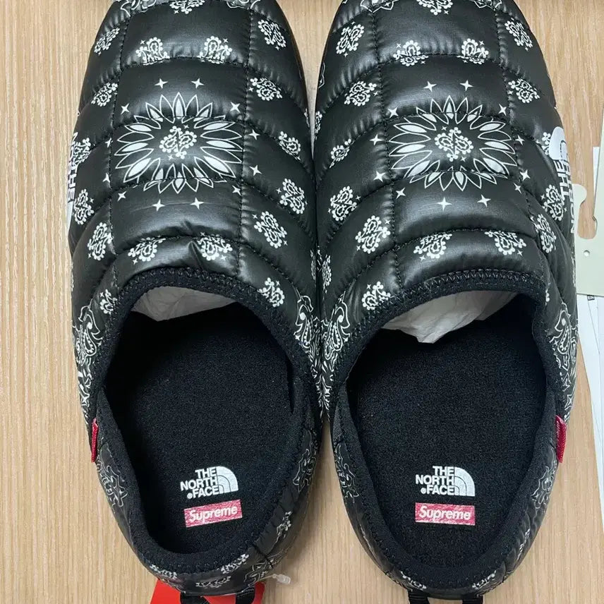 [BUNJANG] Supreme x The North Face Bandana Mule Shoes / (새상품) 슈프림 노스페이스 반다나 뮬 280