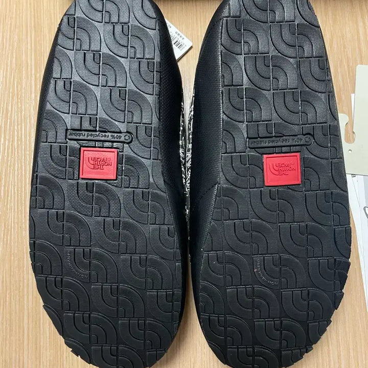 [BUNJANG] Supreme x The North Face Bandana Mule Shoes / (새상품) 슈프림 노스페이스 반다나 뮬 280