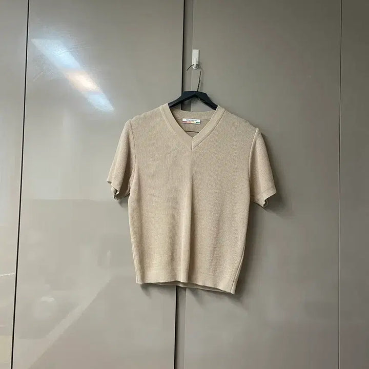 [BUNJANG] Beige V-Neck Knit Top / 여름 베이지 V넥 니트 free
