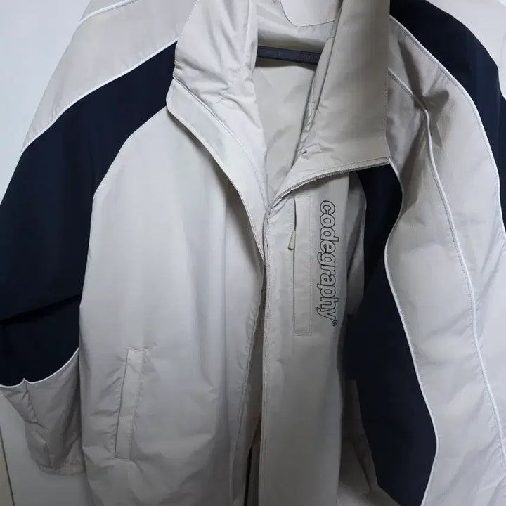 [BUNJANG] Code Graphy 2-Way Tech Short Jacket Cream / 코드그라피 2way 테크숏 자켓 크림