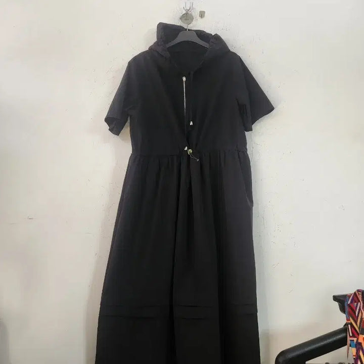[BUNJANG] Black Crinkled Cotton Half-Sleeve Long Dress / 바스락후드 반팔 롱 원피스 블랙
