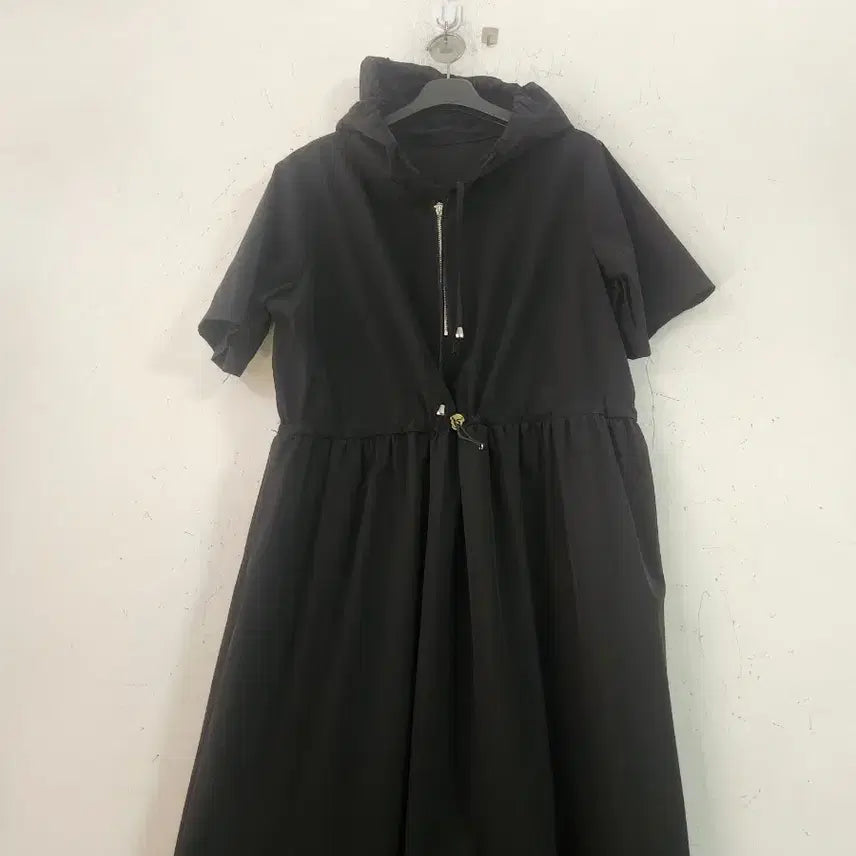 [BUNJANG] Black Crinkled Cotton Half-Sleeve Long Dress / 바스락후드 반팔 롱 원피스 블랙