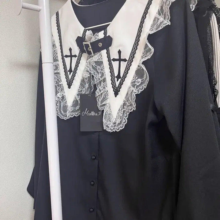 [BUNJANG] MARS Embroidered Blouse with Belt / MARS 마즈 벨트 첨부 자수 블라우스 화이트