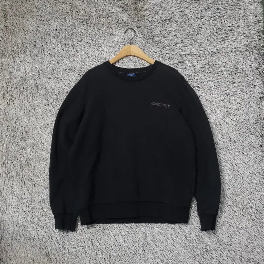 [BUNJANG] Discovery Expedition Black Sweatshirt / 디스커버리 블랙 맨투맨 티셔츠 2200025